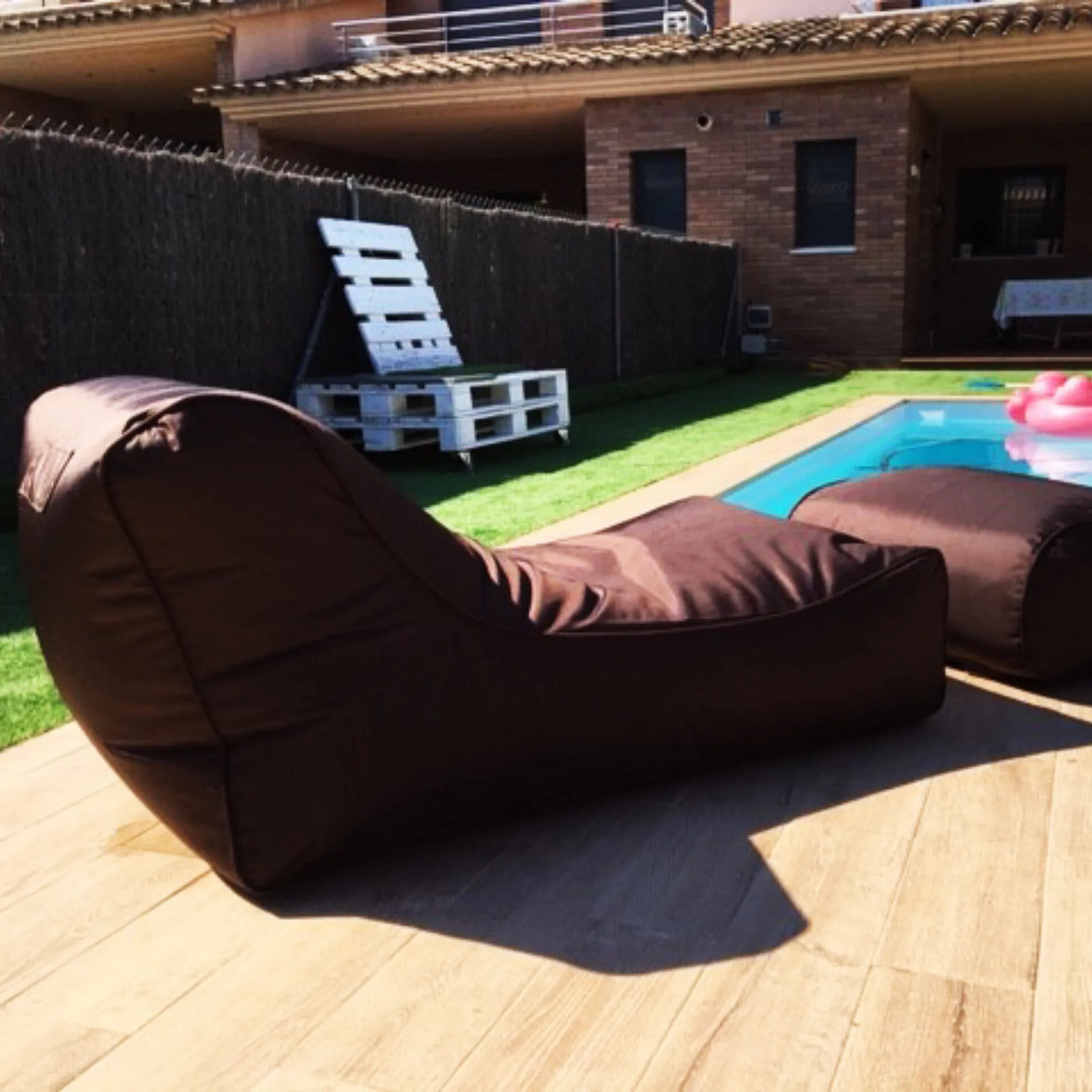 Studio Lounger - Outdoor/Interior